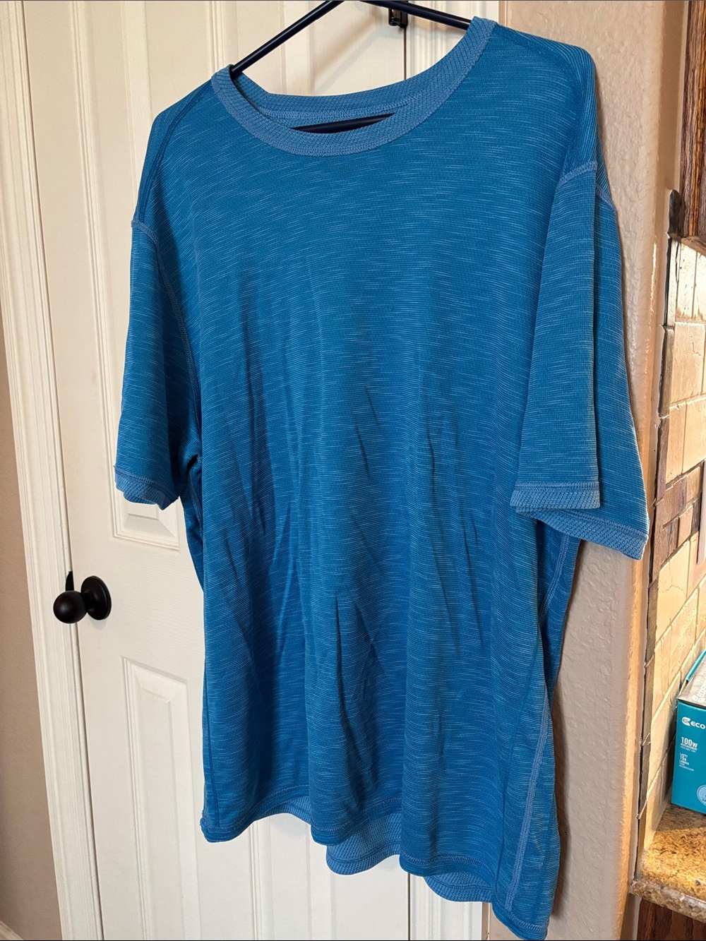Tommy Bahama Men’s Blue Short-Sleeve Crew Neck Shirt